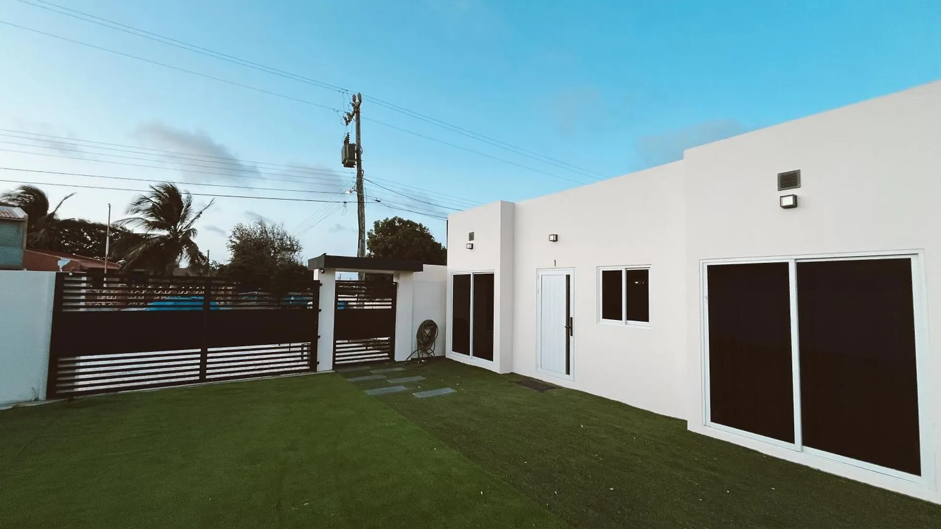 Arubini Apartamento Palm Beach 0*,  Aruba